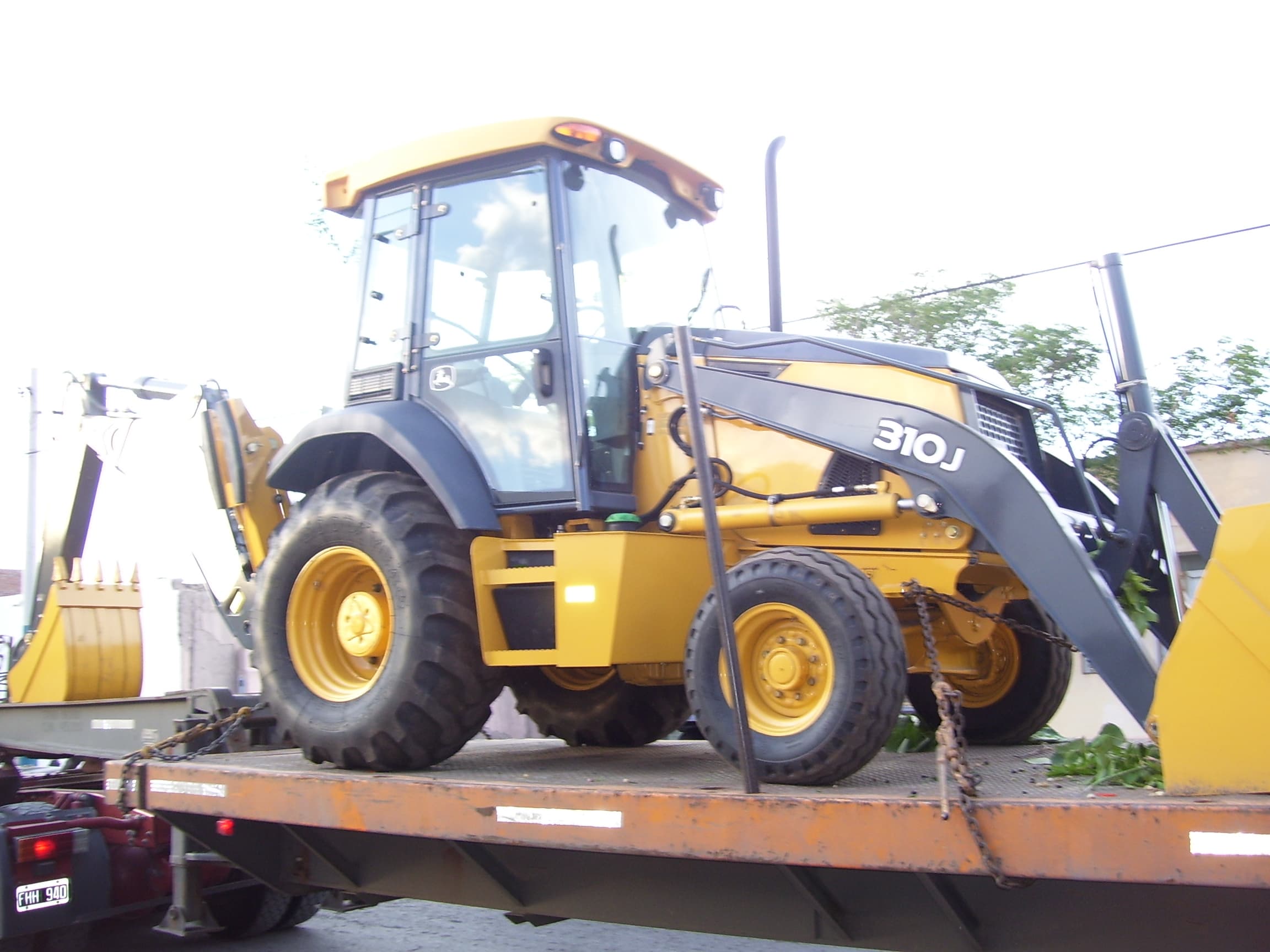 Retroexcavadoras, tractores, cargadoras, alquiler de maquinarias